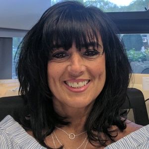 Meet your Posher, Violeta